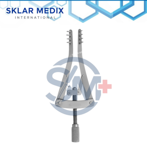 Alm retractor with 4×4 prongs, straight arms, screw adjustment, and 90-degree angled blades for general surgical applications.